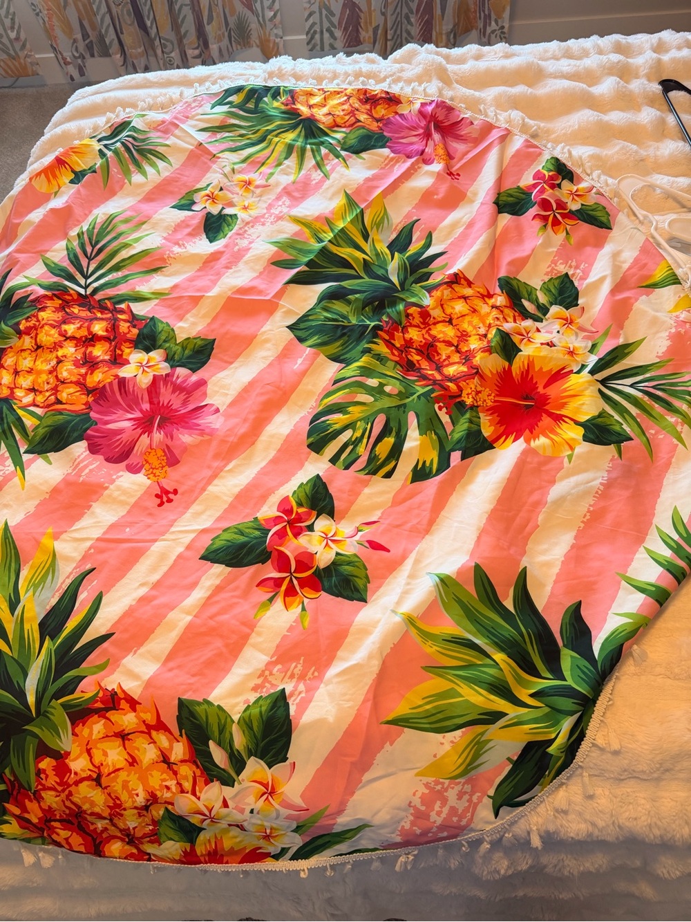 Cupshe Coral Pink & White Striped Pineapple Tropical Round Throw